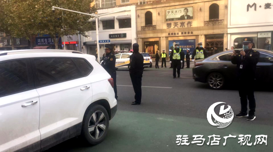 西平縣：整治車輛亂停亂放，化解群眾“煩心事”