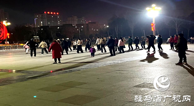 廣場(chǎng)噪音惹人煩，熱線辦協(xié)調(diào)解決