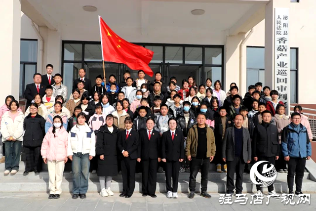 移動(dòng)式法治講堂什么樣？我想去看看！