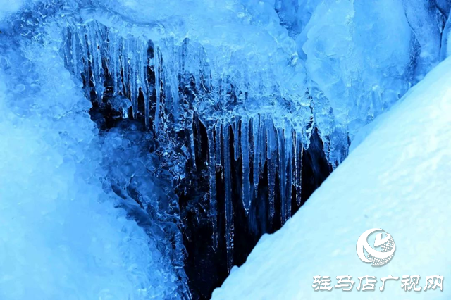 泌陽縣:冰凌疊嶂如山峙 剔透晶瑩入眼來