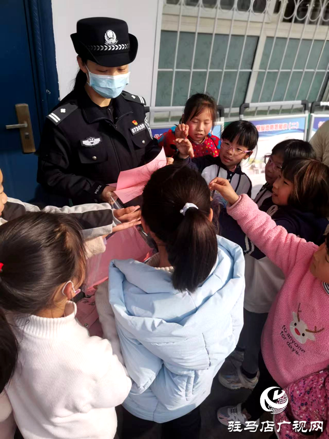 駐馬店：反恐進(jìn)校園 筑牢&ldquo;校園安全網(wǎng)&rdquo;