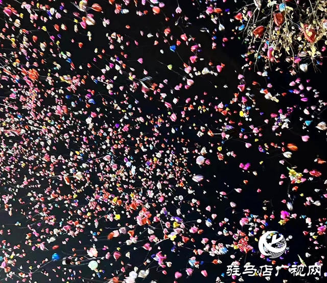 萬人齊聚同倒數(shù) 共度跨年狂歡夜