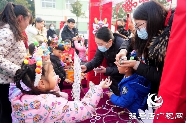 駐馬店市第二實(shí)驗(yàn)幼兒園開展區(qū)域觀摩活動(dòng)