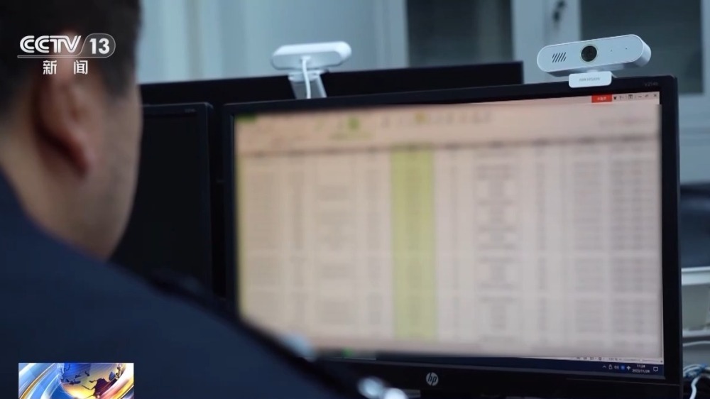 報案人也是嫌疑人！男子50萬現(xiàn)金被搶 報警后自己被抓→