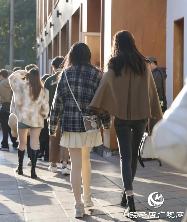 &ldquo;光腿神器&rdquo;變美麗&ldquo;刑具&rdquo; 專(zhuān)業(yè)人士：少穿 影響健康