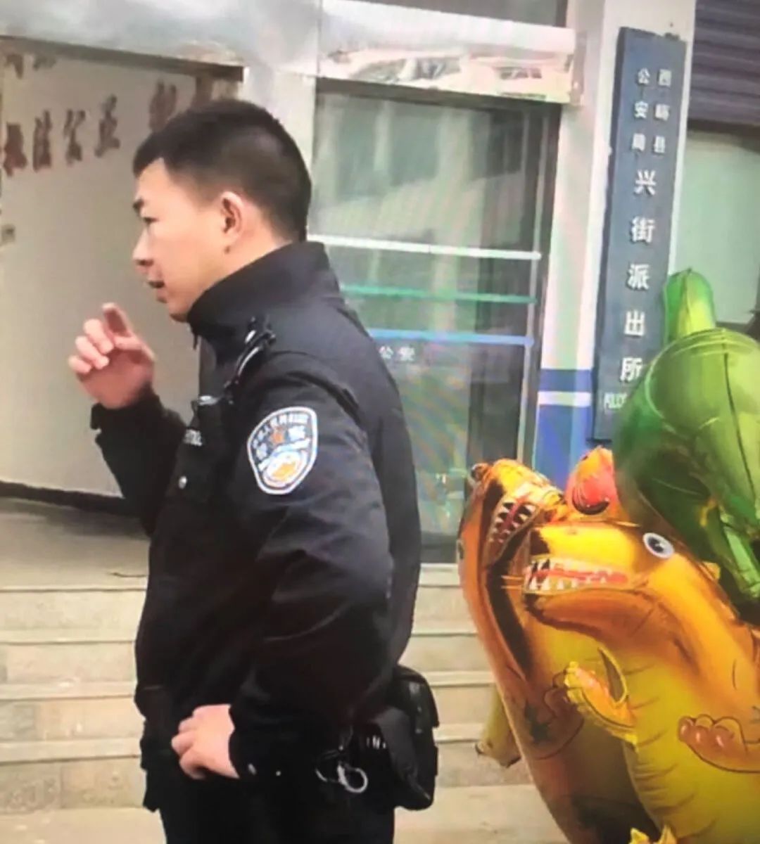 民警靈機一動轉(zhuǎn)賬0.01元！成了！