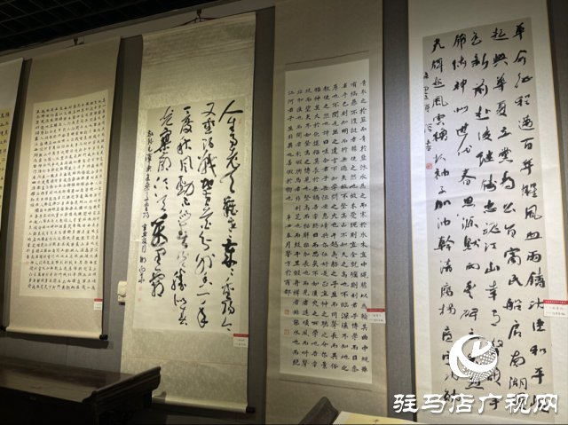 駐馬店市文化館舉行&ldquo;永遠聽黨話 筆墨潤萬家&rdquo;河南大書法作品展