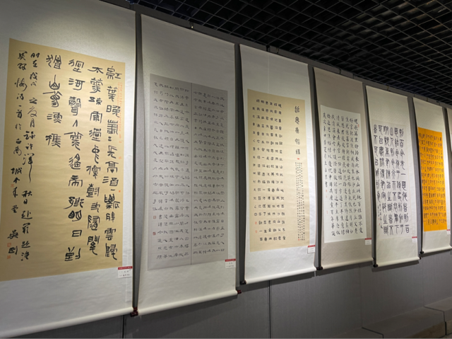 駐馬店市文化館舉行“永遠聽黨話 筆墨潤萬家”河南大書法作品展