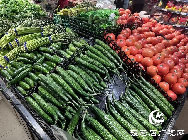 迎風(fēng)雪保供應(yīng) 市民&ldquo;米袋子&rdquo;&ldquo;菜籃子&rdquo;量足價(jià)穩(wěn)