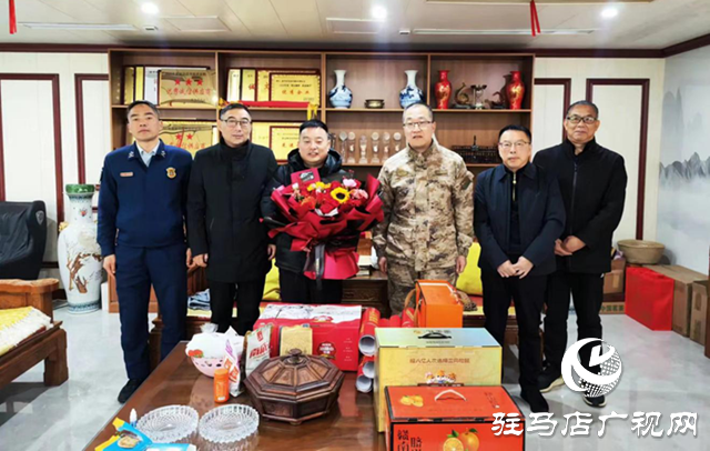 遂平縣雙擁工作領導小組辦公室春節(jié)走訪慰問“擁軍模范企業(yè)”