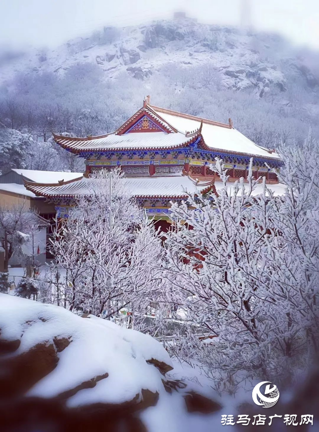 美呆了！羅漢山開(kāi)啟雪凇、霧凇雙景齊現(xiàn)模式