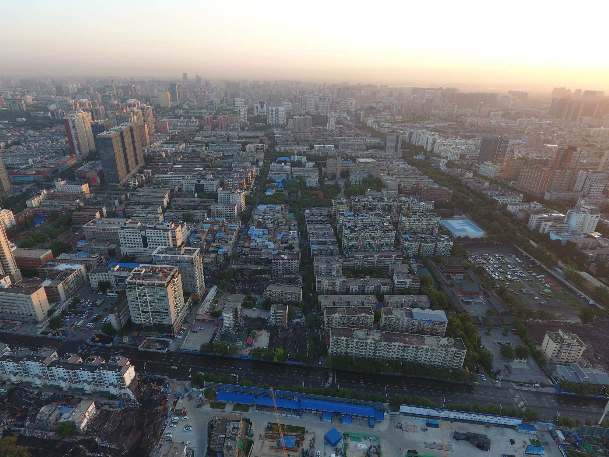 城墻根下的蝶變：鄭州版&ldquo;夫子廟+錦里&rdquo;集群要來了丨&ldquo;老&rdquo;城煥&ldquo;新&rdquo;記