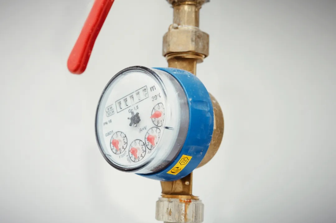 被欠物業(yè)費(fèi)，物業(yè)就能停水停電？法院這樣判