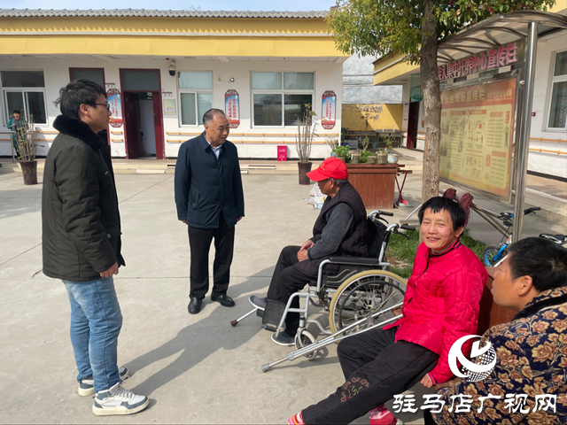 中國殘聯(lián)副主席張銀良深入驛城區(qū)胡廟鄉(xiāng)、蟻蜂鎮(zhèn)重度殘疾人集中托養(yǎng)中心看望殘疾人并檢查指導(dǎo)安全管理工作