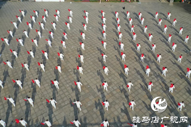 泌陽縣舉辦全國老年人太極拳健身大聯(lián)動(dòng)活動(dòng)