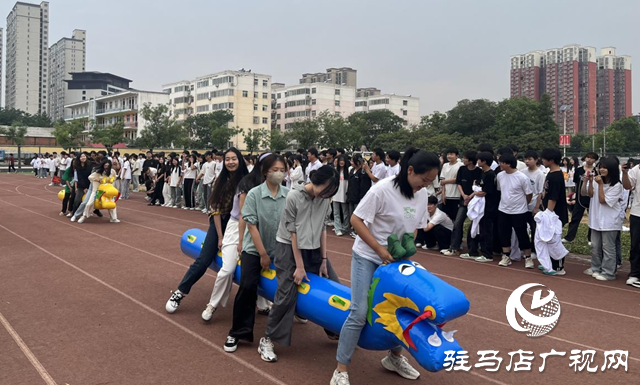 河南交通技師學(xué)院：旱地龍舟賽 趣味迎端午