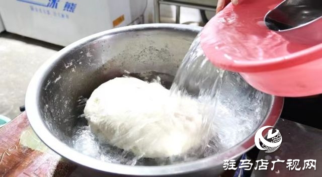 長壽之鄉(xiāng)的美食故事&mdash;&mdash;春會的涼皮情