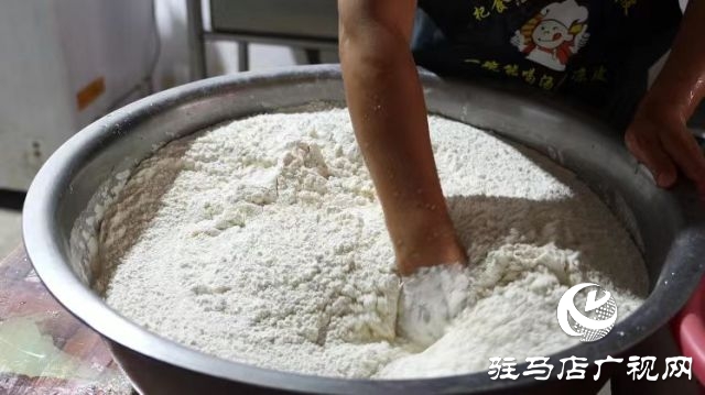 長壽之鄉(xiāng)的美食故事&mdash;&mdash;春會的涼皮情
