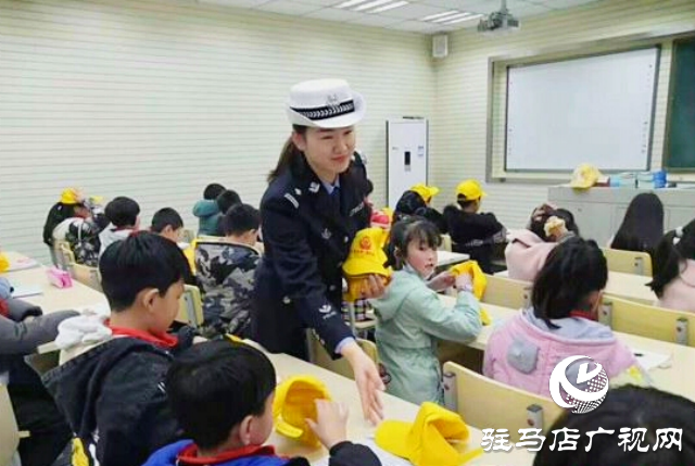 平輿縣公安局交警大隊(duì)車(chē)管所所長(zhǎng)張飛：“車(chē)輿文化之鄉(xiāng)”平輿車(chē)管所巾幗帶頭人