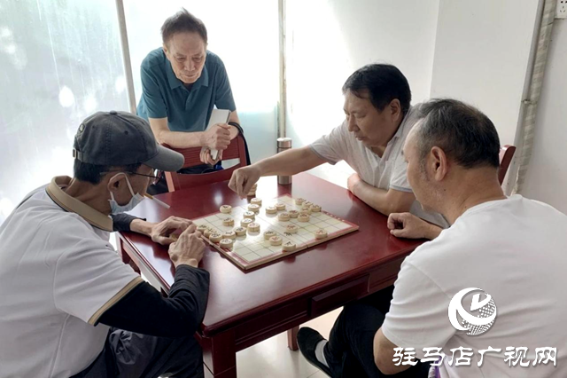 駐馬店市中心醫(yī)院舉辦迎“七一” 離退休職工象棋、跳棋比賽