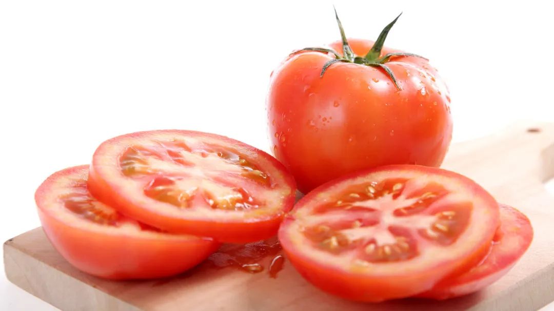 三伏天多吃這個紅果！開胃解暑降血壓，應季而食身體健康