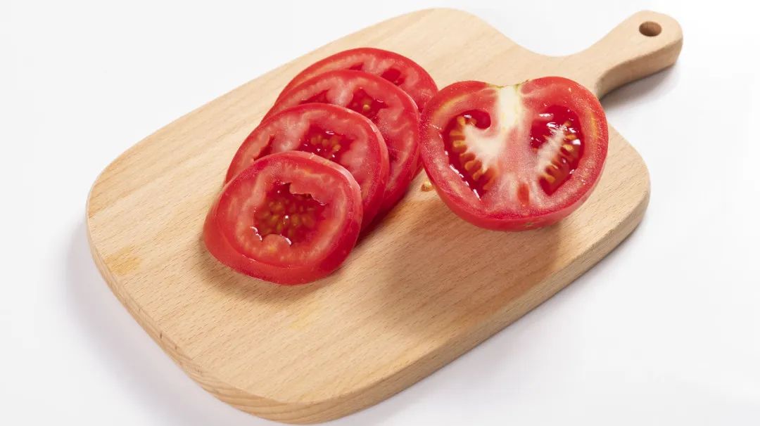 三伏天多吃這個紅果！開胃解暑降血壓，應季而食身體健康