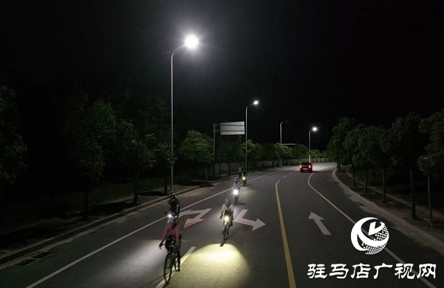 一&ldquo;騎&rdquo;穿越駐馬店燈火闌珊