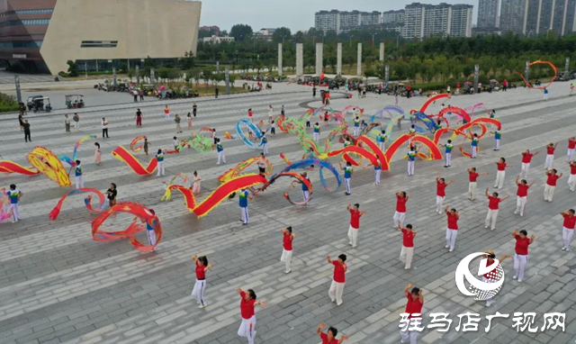 泌陽(yáng)縣“全民健身日”活動(dòng)盛大啟動(dòng)