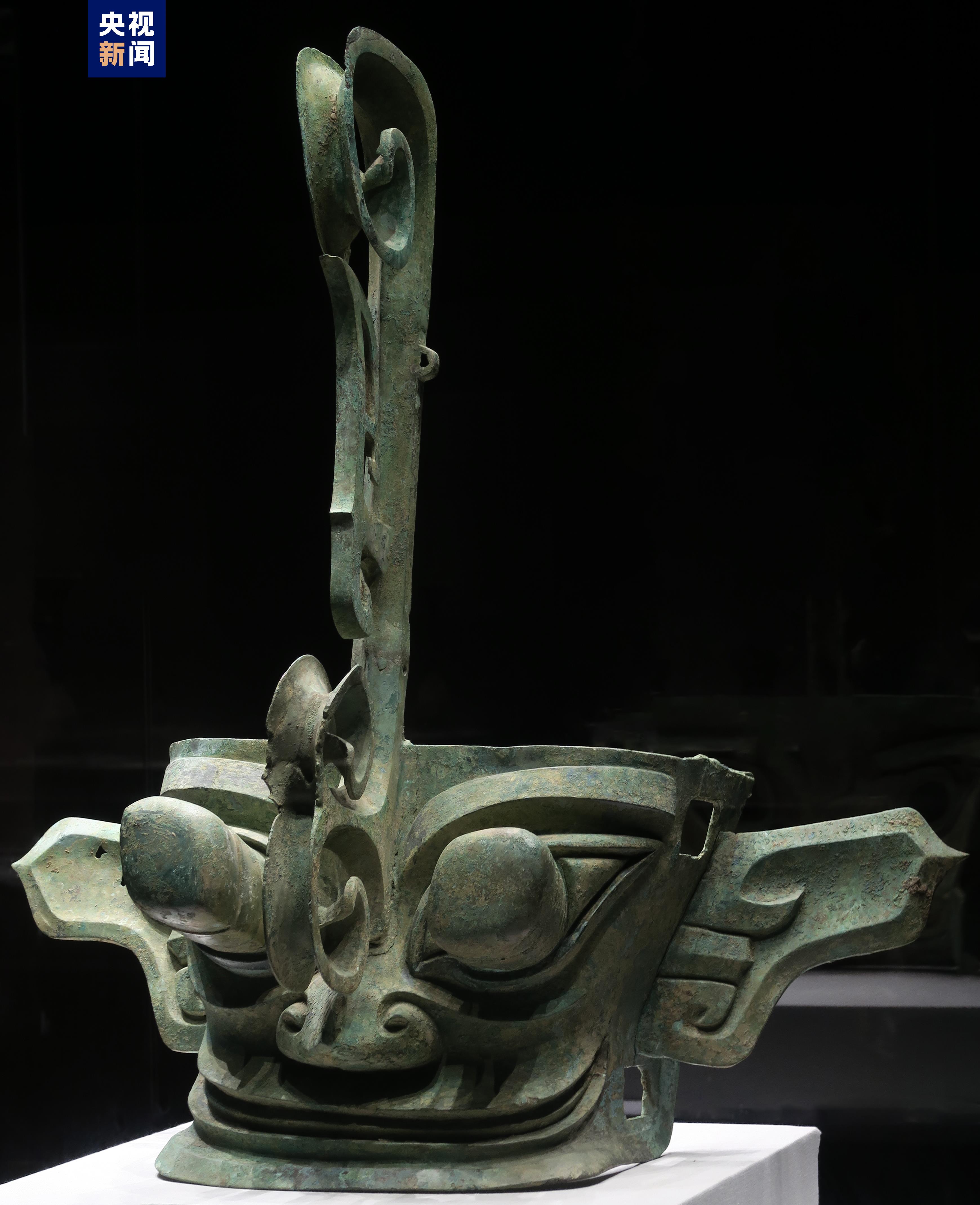 文化中國行丨三星堆文物首次大規(guī)模進京！十件文物帶你打卡→