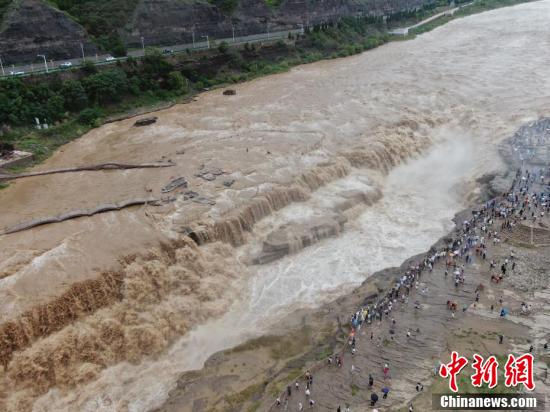 山西壺口瀑布&ldquo;金瀑飛流&rdquo;迎來(lái)最佳觀賞期
