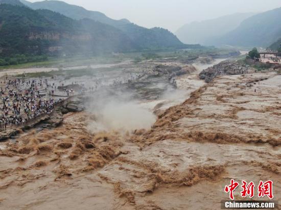 山西壺口瀑布&ldquo;金瀑飛流&rdquo;迎來(lái)最佳觀賞期