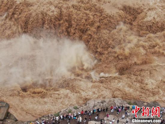 山西壺口瀑布&ldquo;金瀑飛流&rdquo;迎來(lái)最佳觀賞期