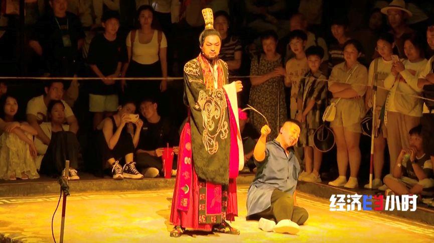 火鍋巴士、沉浸式戲劇主題公園……暑期消費(fèi)場(chǎng)景上新