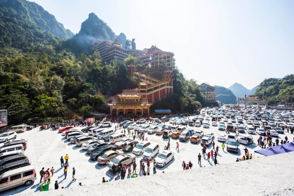 時(shí)光相冊丨弄拉的重生：荒山披綠 窮嶺生金