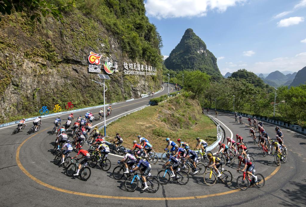 時(shí)光相冊丨弄拉的重生：荒山披綠 窮嶺生金