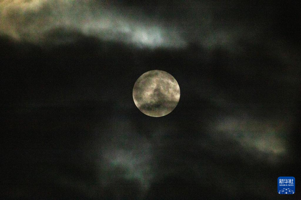 &ldquo;超級月亮&rdquo;現(xiàn)身夜空