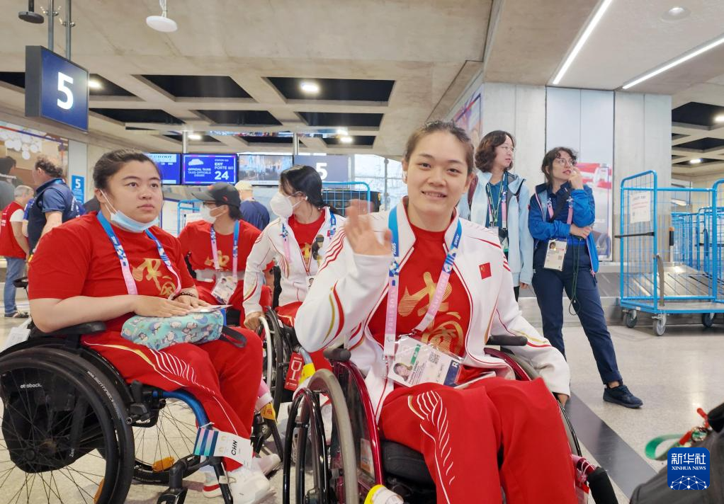 巴黎殘奧會中國體育代表團抵達巴黎