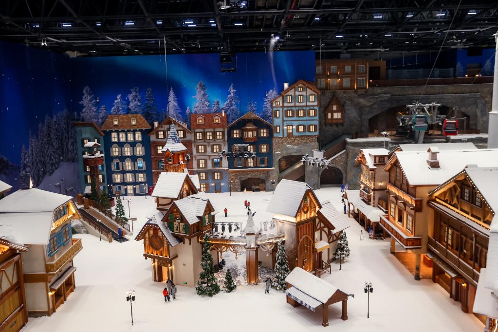 多地現(xiàn)冰雪消費“反季熱”，“冷經(jīng)濟”如何釋放“熱效應(yīng)”？