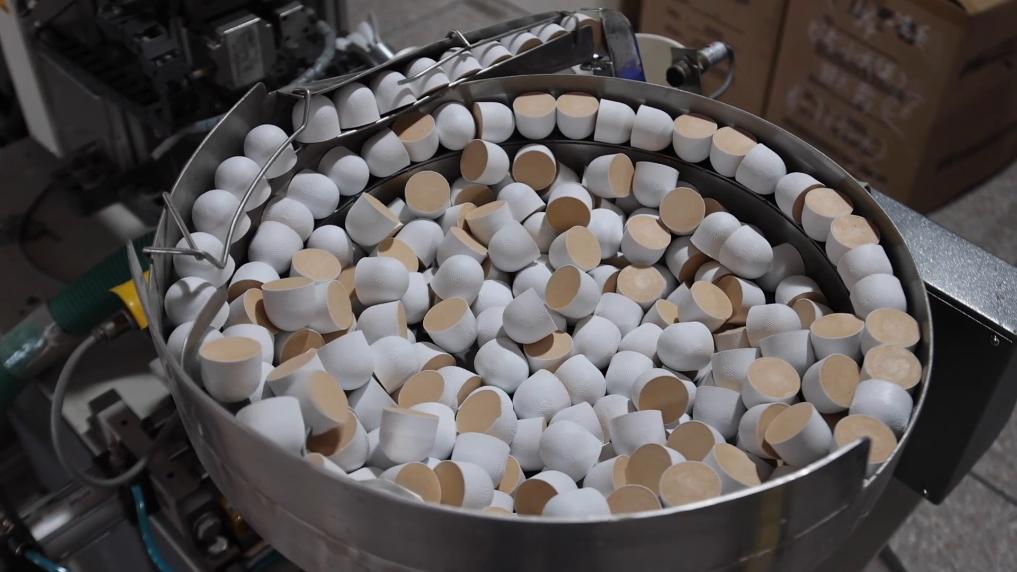 “月薪兩萬塊打不起羽毛球”？——羽毛球集體漲價(jià)的背后