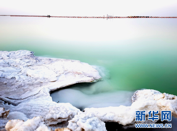 新疆若羌縣：嘆為觀止！羅布泊腹地“水上雅丹”夢(mèng)幻綺麗