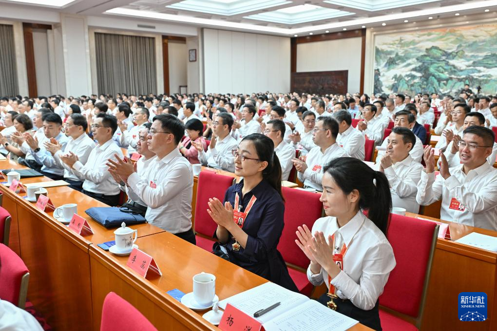 慶祝第40個(gè)教師節(jié)暨全國(guó)教育系統(tǒng)先進(jìn)集體和先進(jìn)個(gè)人表彰活動(dòng)在京舉行