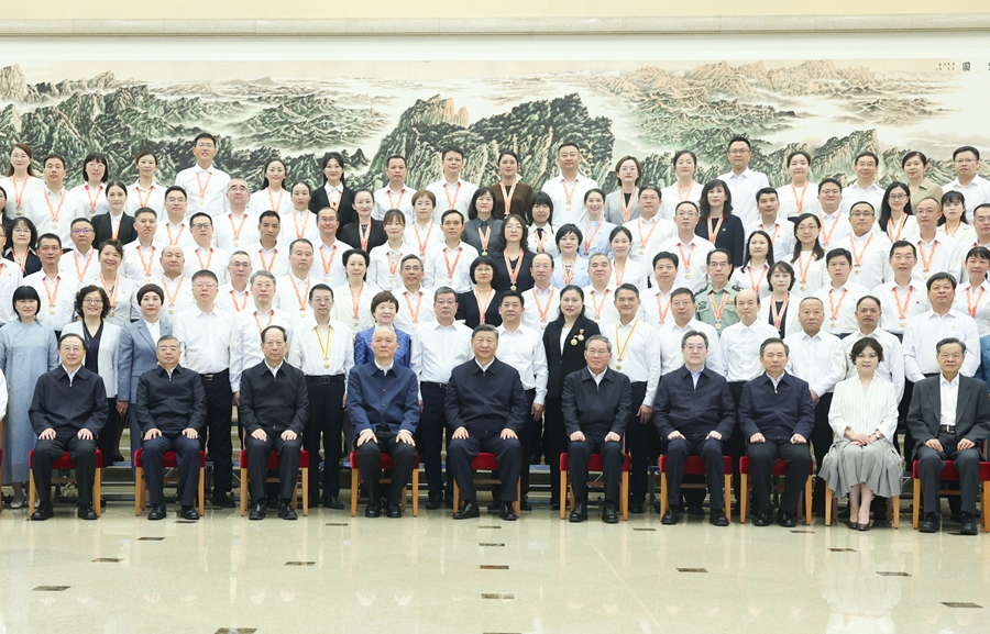 習(xí)近平在全國教育大會上強調(diào) 緊緊圍繞立德樹人根本任務(wù) 朝著建成教育強國戰(zhàn)略目標(biāo)扎實邁進(jìn)