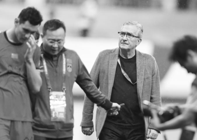  伊萬下課“箭在弦上”，誰會接盤？ U21國足主帥安東尼奧和國足助教鄭智或都是候選