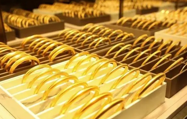 突然飆漲！有人速度套現(xiàn)40多萬元，有人卻扛不住了