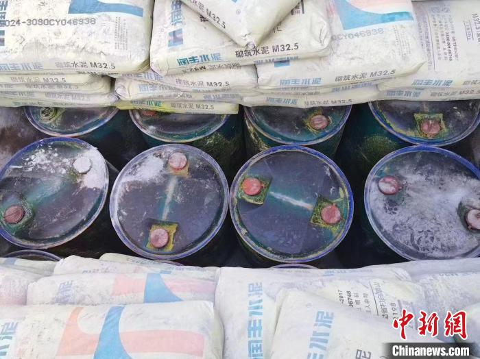 中緬邊境云南滄源:民警查獲易制毒化學(xué)品15余噸