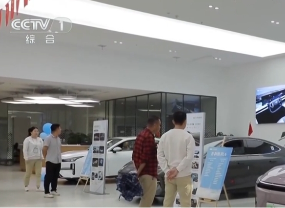 各地消費(fèi)市場(chǎng)“熱氣騰騰” 假日經(jīng)濟(jì)活力釋放、多點(diǎn)開(kāi)花