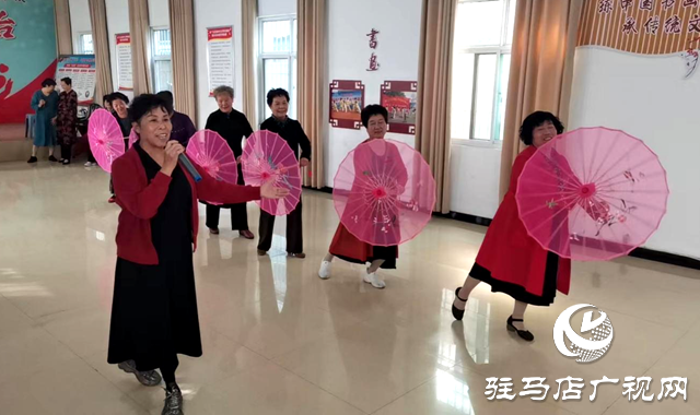 驛城區(qū)雪松街道紗廠(chǎng)社區(qū)舉辦重陽(yáng)節(jié)系列活動(dòng)