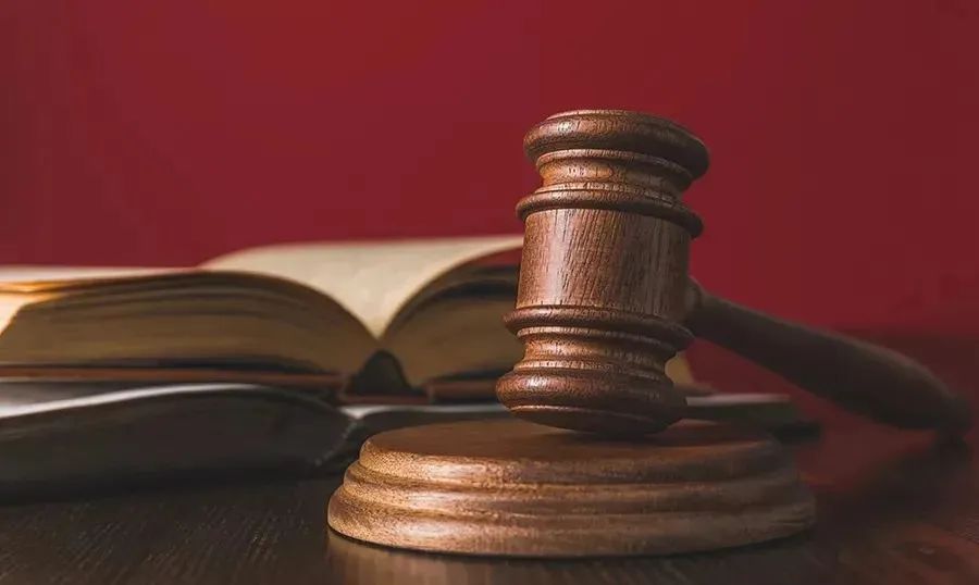 00后網(wǎng)上吐槽公司無效加班被開除，官司一路打到二審終敗訴