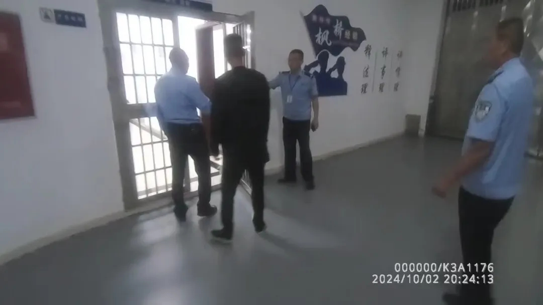 從243公里降至105公里！旅客這個行為致列車降速運(yùn)行3分鐘，警方：拘留！