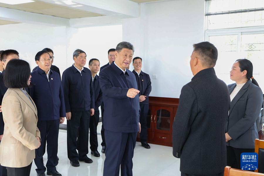 習(xí)近平在湖北考察時強(qiáng)調(diào) 鼓足干勁奮發(fā)進(jìn)取 久久為功善作善成 奮力譜寫中國式現(xiàn)代化湖北篇章
